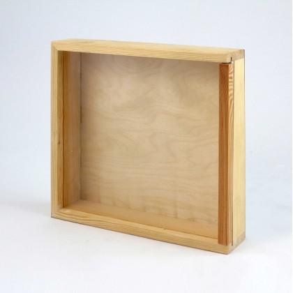 Κουτί τετράγωνο με συρταρωτό πλεξιγκλάς.